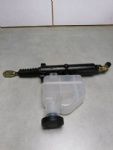 WG9925230010Clutch master cylinder