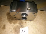 15040081 The cylinder cover